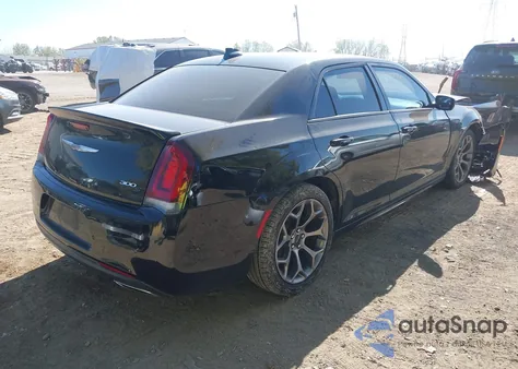 2018 Chrysler 300 300S из США, поврежденный, VIN 2C3CCABG2JH262141
